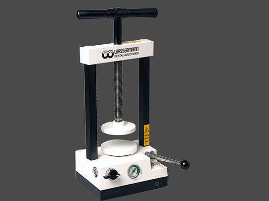 Wassermann WW-33 hydraulische cuvettenpers voor 2 tot 4 cuvetten